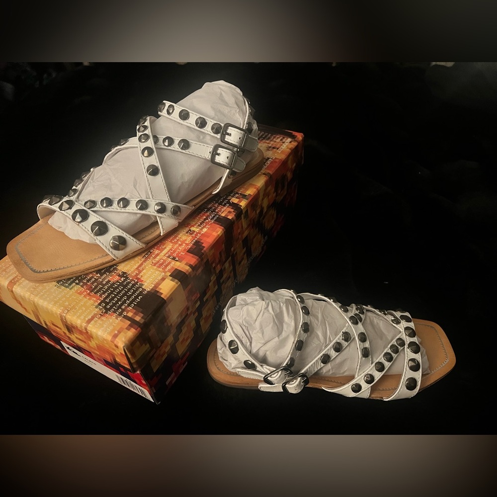 Jeffrey Campbell NEW Studded White CALATH Sandals 8 US 39 EU